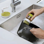 SoapFlow – Afwasborstel met Geïntegreerde Zeepdispenser